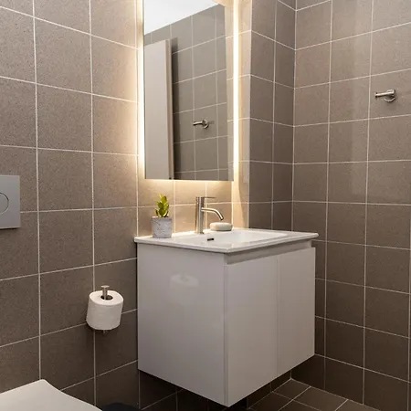 Ben アパート レティムノ